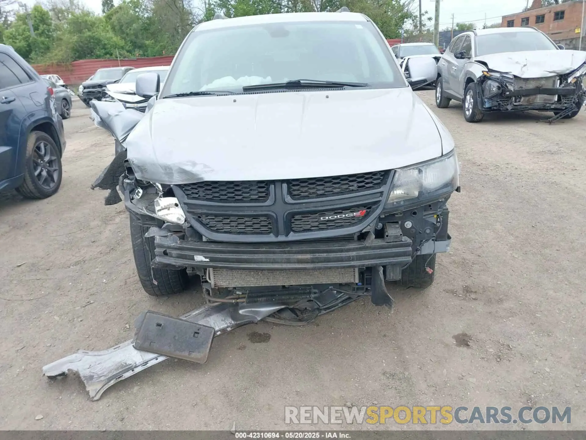 6 Photograph of a damaged car 3C4PDDGG6KT739022 DODGE JOURNEY 2019
