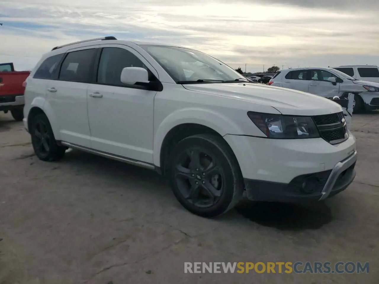4 Photograph of a damaged car 3C4PDDGG9KT841494 DODGE JOURNEY 2019