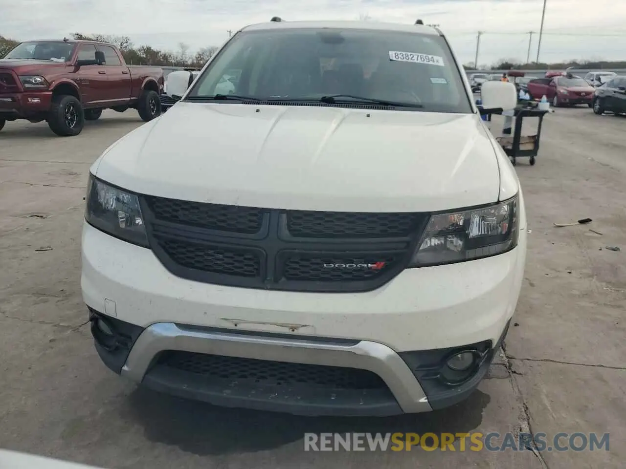 5 Photograph of a damaged car 3C4PDDGG9KT841494 DODGE JOURNEY 2019