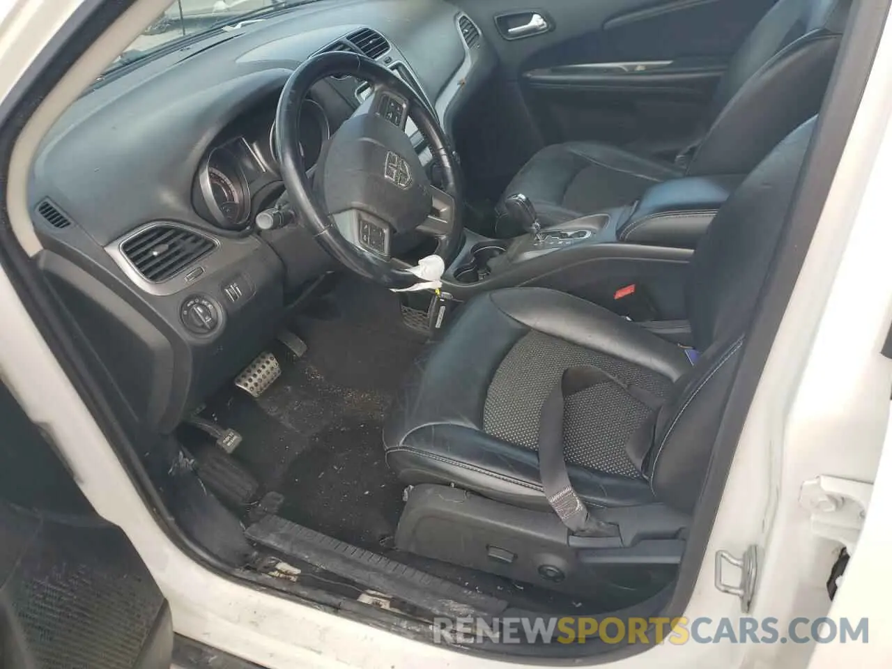 7 Photograph of a damaged car 3C4PDDGG9KT841494 DODGE JOURNEY 2019