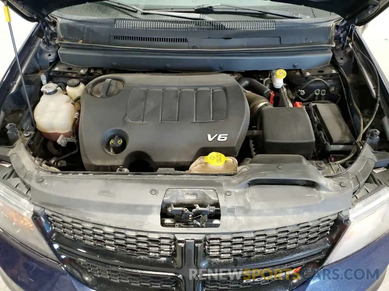12 Photograph of a damaged car 3C4PDDGGXKT688091 DODGE JOURNEY 2019