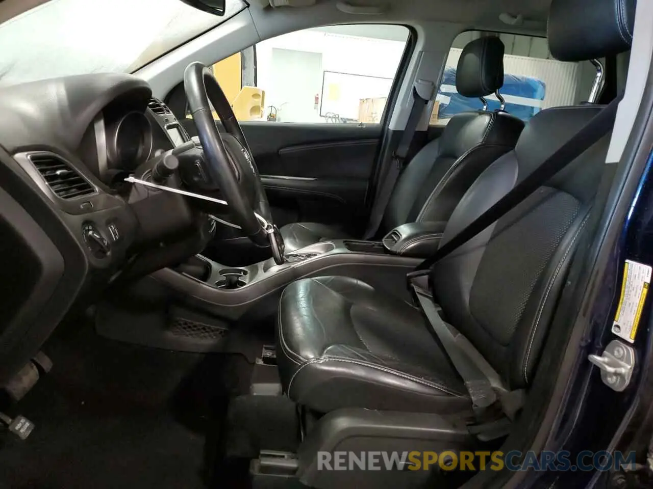 7 Photograph of a damaged car 3C4PDDGGXKT688091 DODGE JOURNEY 2019