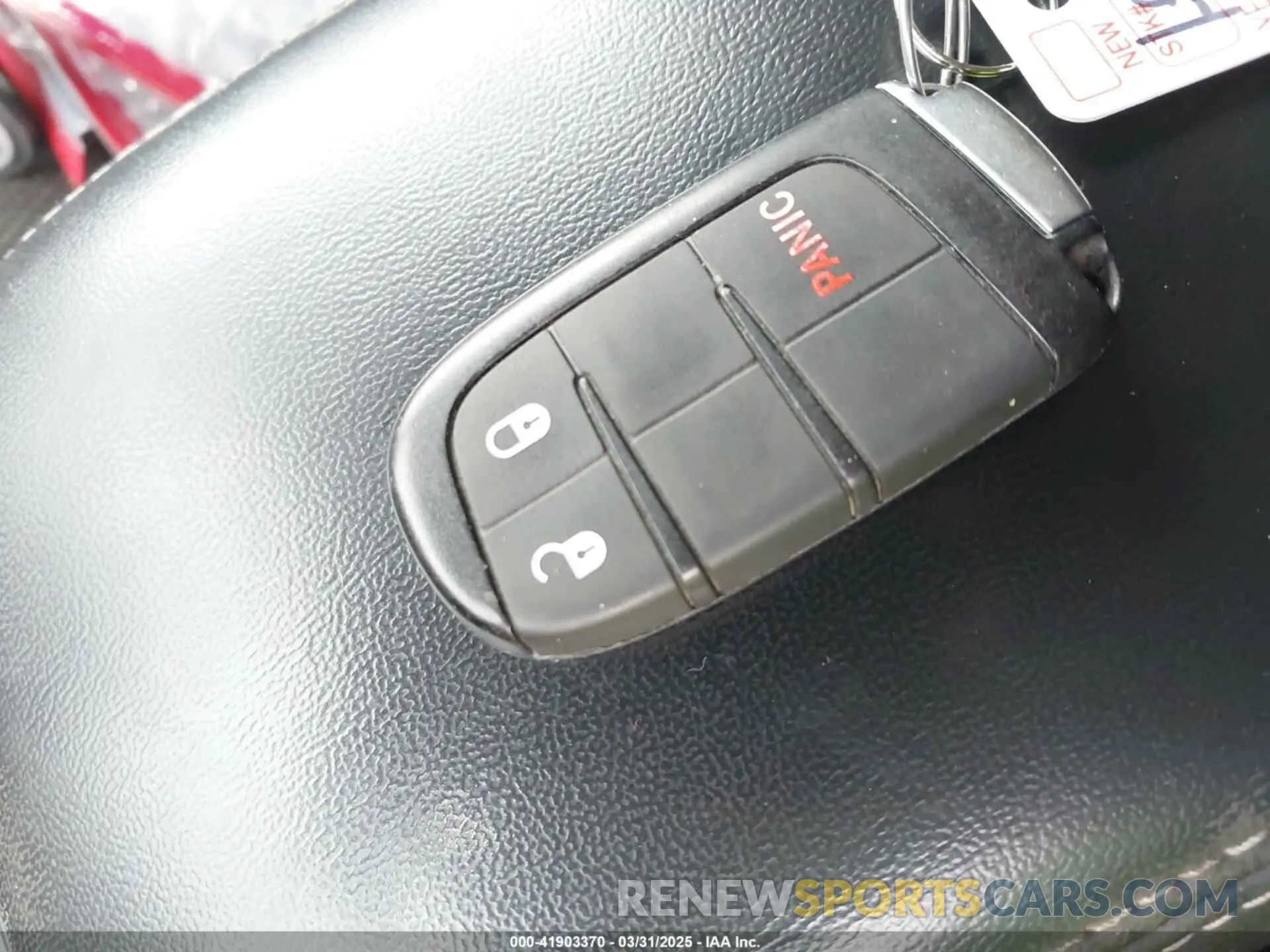 11 Photograph of a damaged car 3C4PDDGGXKT764912 DODGE JOURNEY 2019