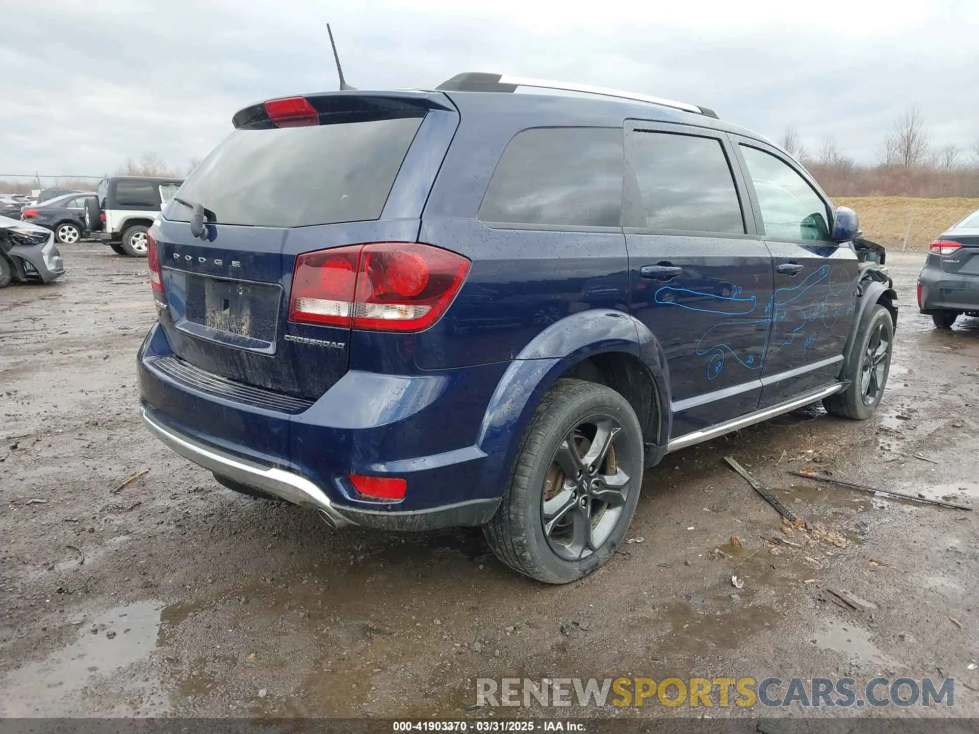 4 Photograph of a damaged car 3C4PDDGGXKT764912 DODGE JOURNEY 2019