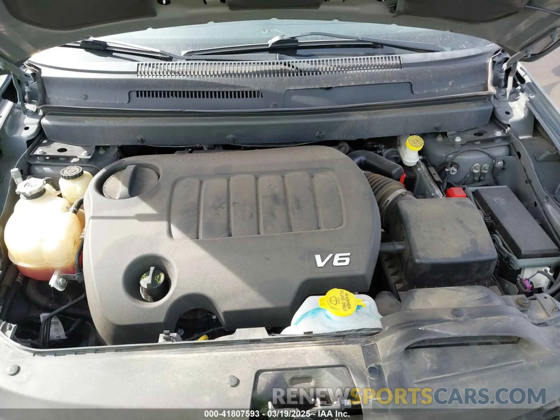 10 Photograph of a damaged car 3C4PDDGGXKT816605 DODGE JOURNEY 2019