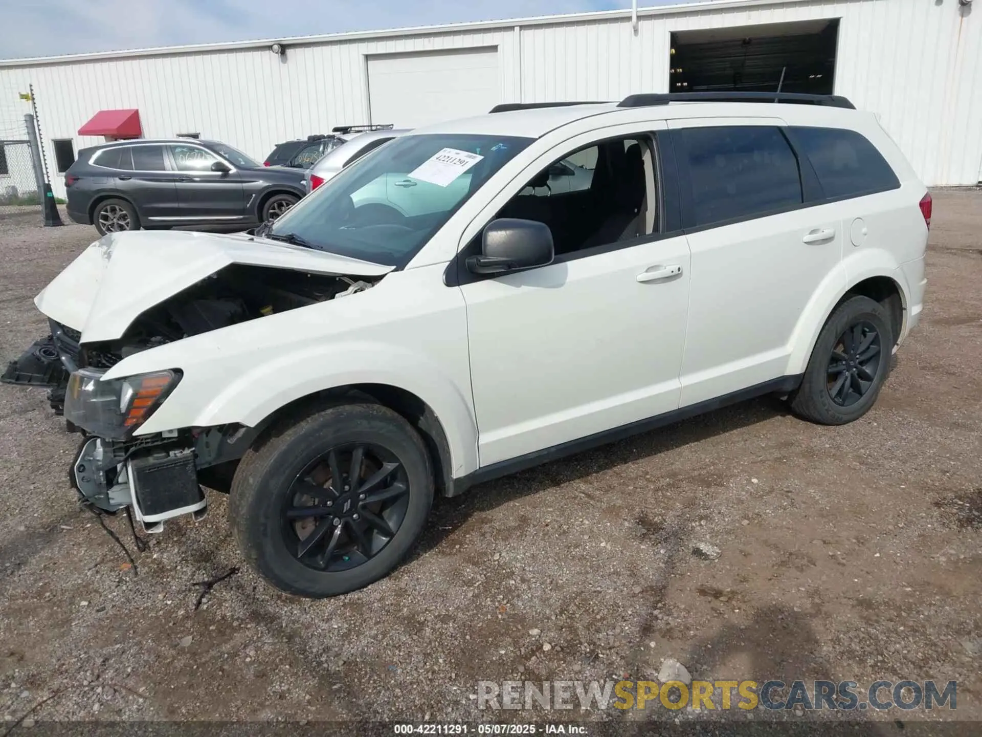 2 Photograph of a damaged car 3C4PDCAB0LT180284 DODGE JOURNEY 2020