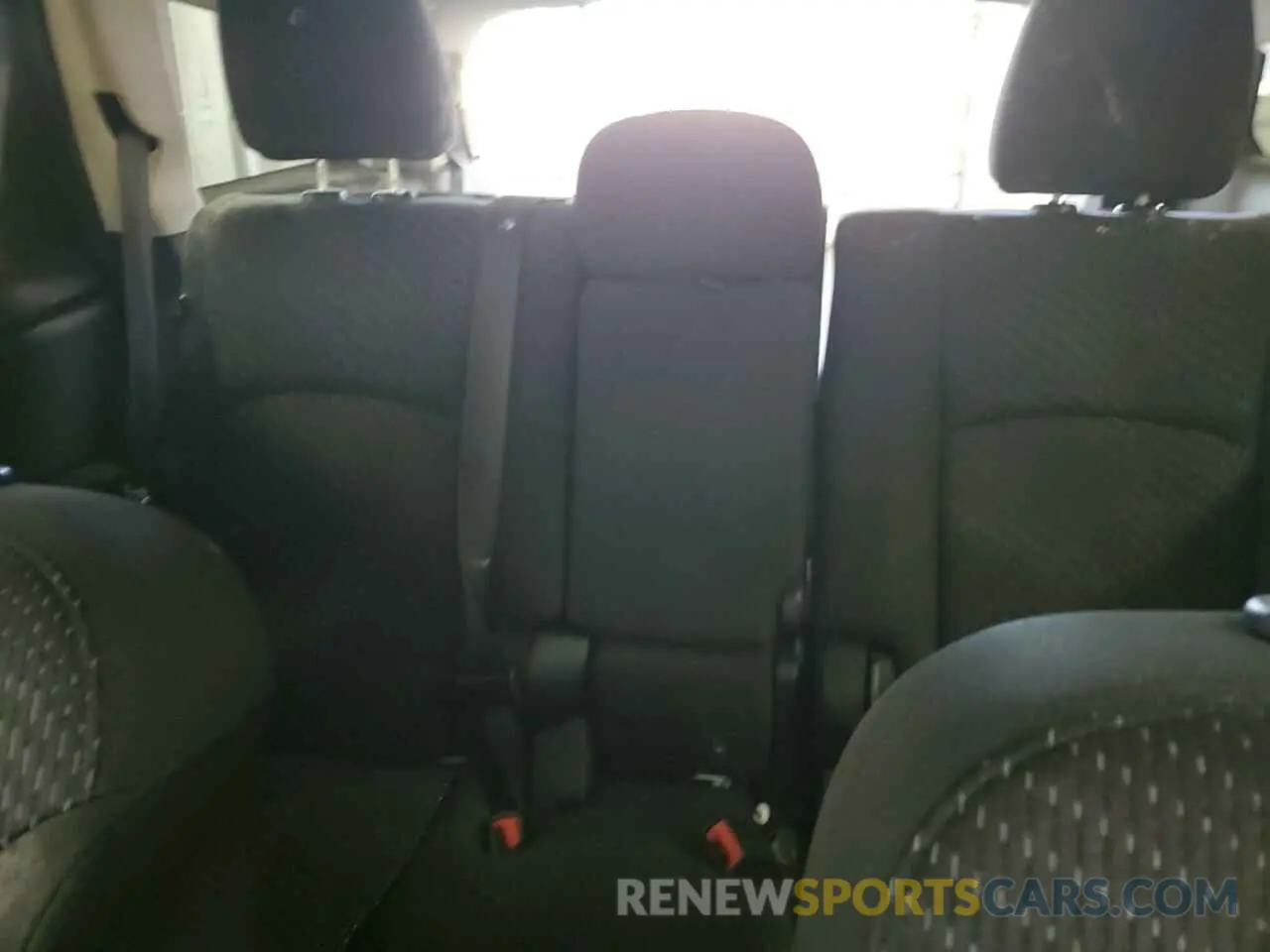 10 Photograph of a damaged car 3C4PDCAB0LT235784 DODGE JOURNEY 2020