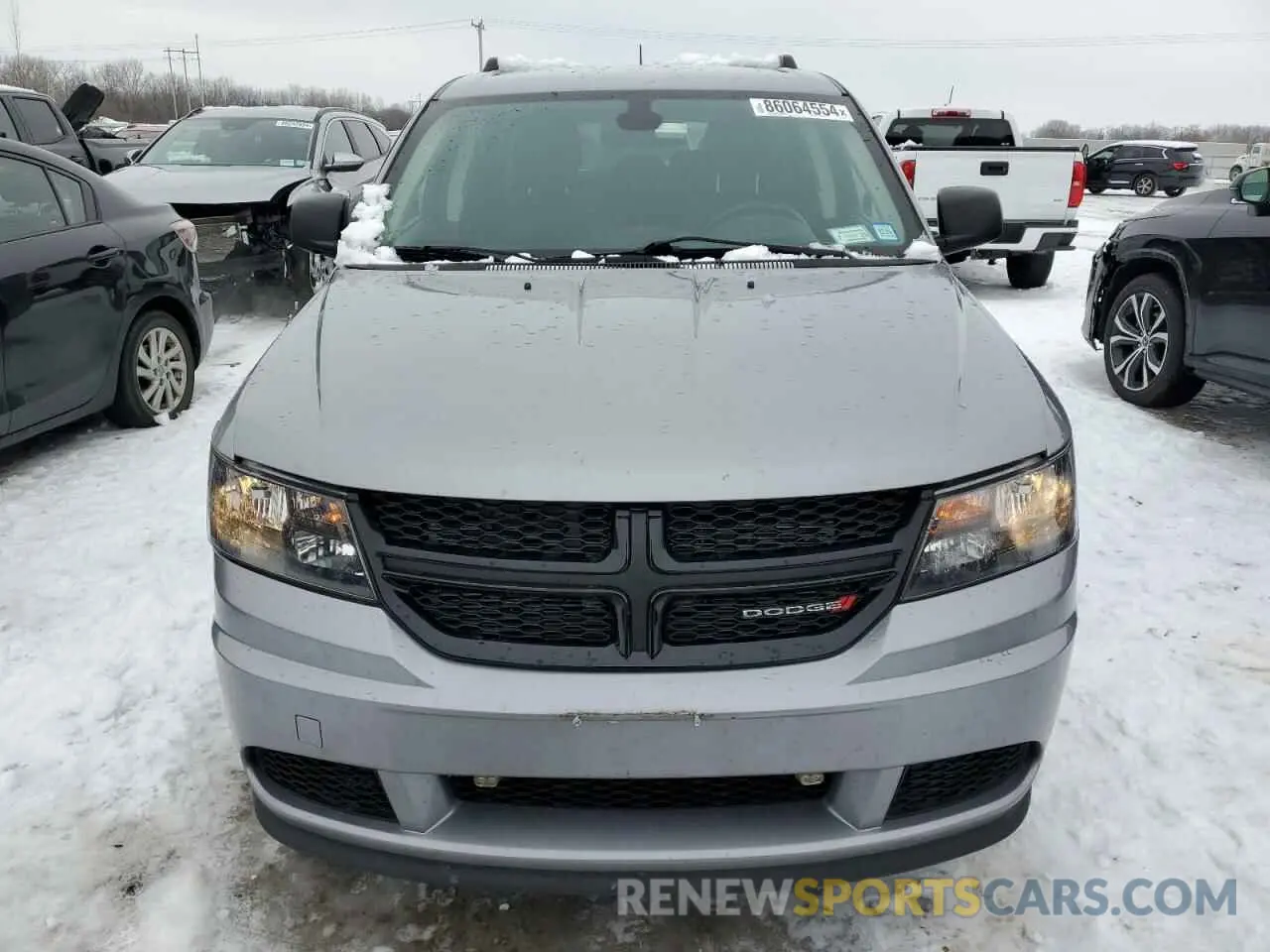 5 Photograph of a damaged car 3C4PDCAB0LT273662 DODGE JOURNEY 2020