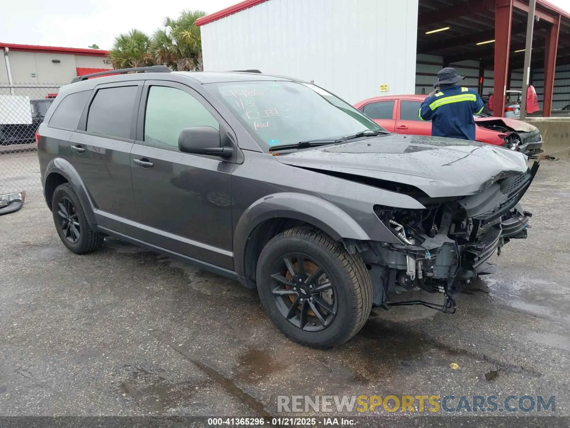 1 Photograph of a damaged car 3C4PDCAB0LT274486 DODGE JOURNEY 2020