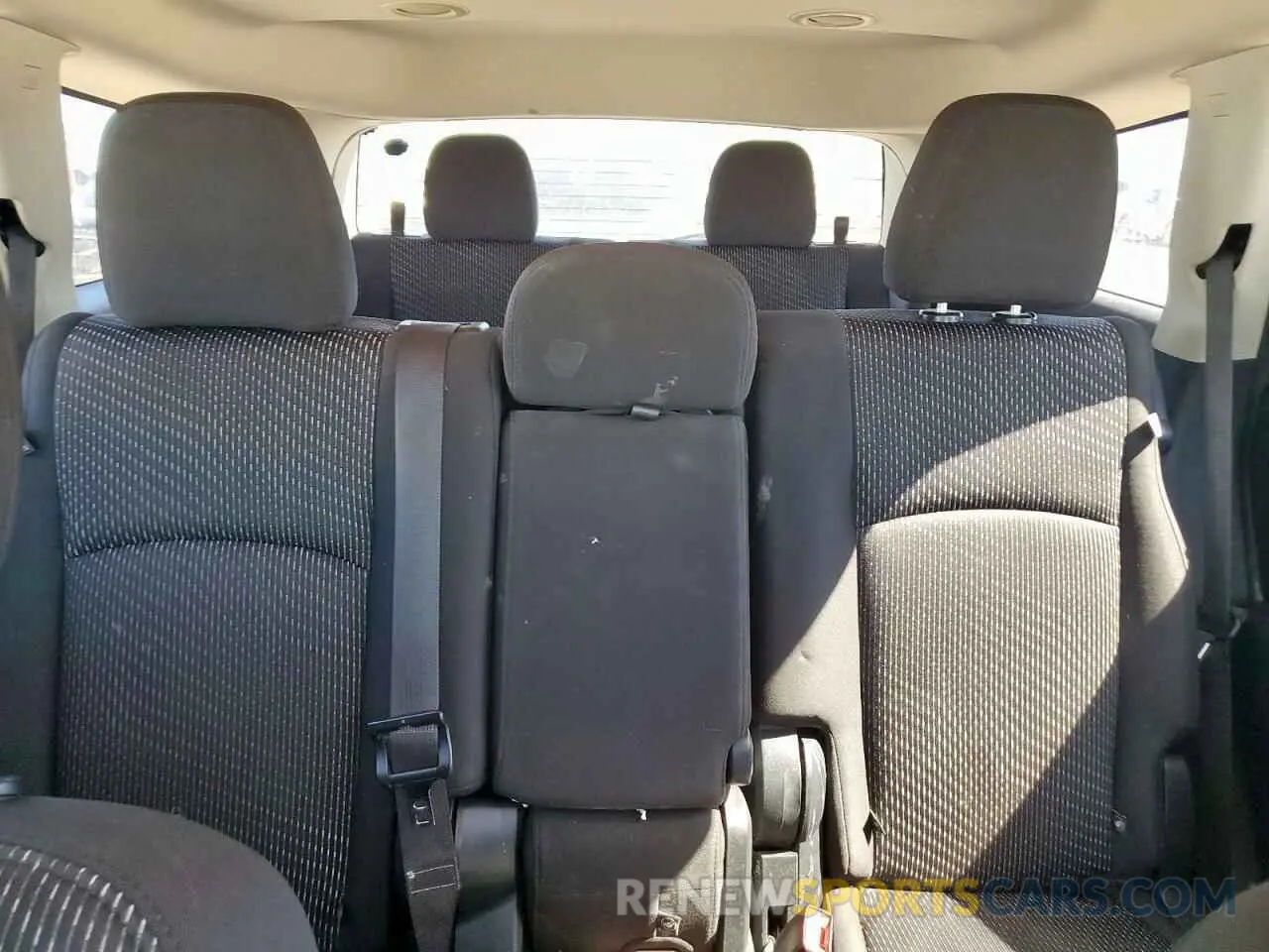 10 Photograph of a damaged car 3C4PDCAB0LT274875 DODGE JOURNEY 2020
