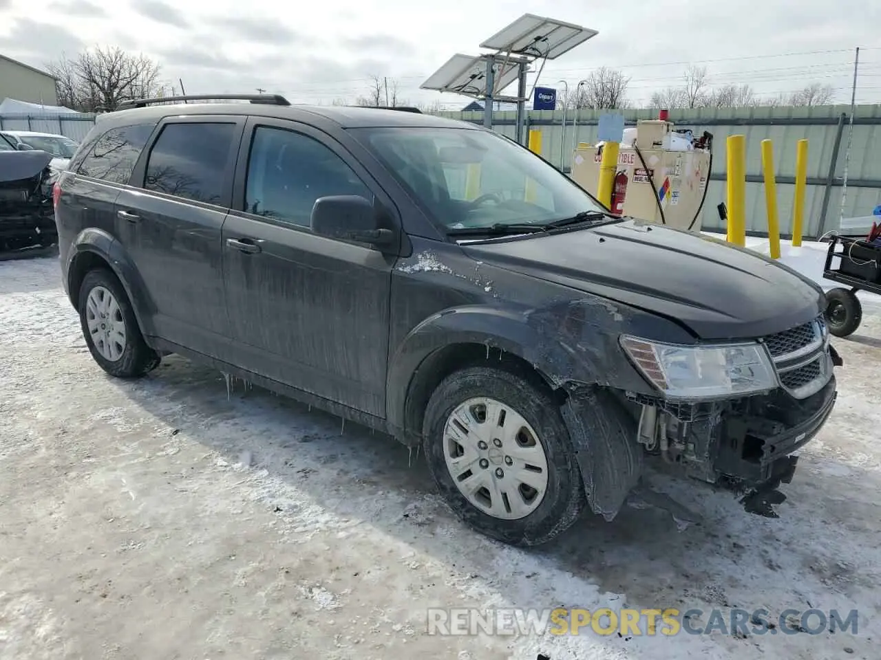 4 Photograph of a damaged car 3C4PDCAB0LT276450 DODGE JOURNEY 2020