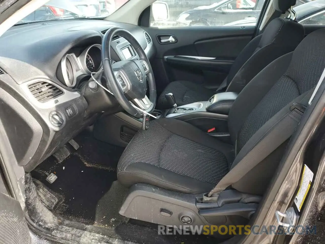 7 Photograph of a damaged car 3C4PDCAB0LT276450 DODGE JOURNEY 2020