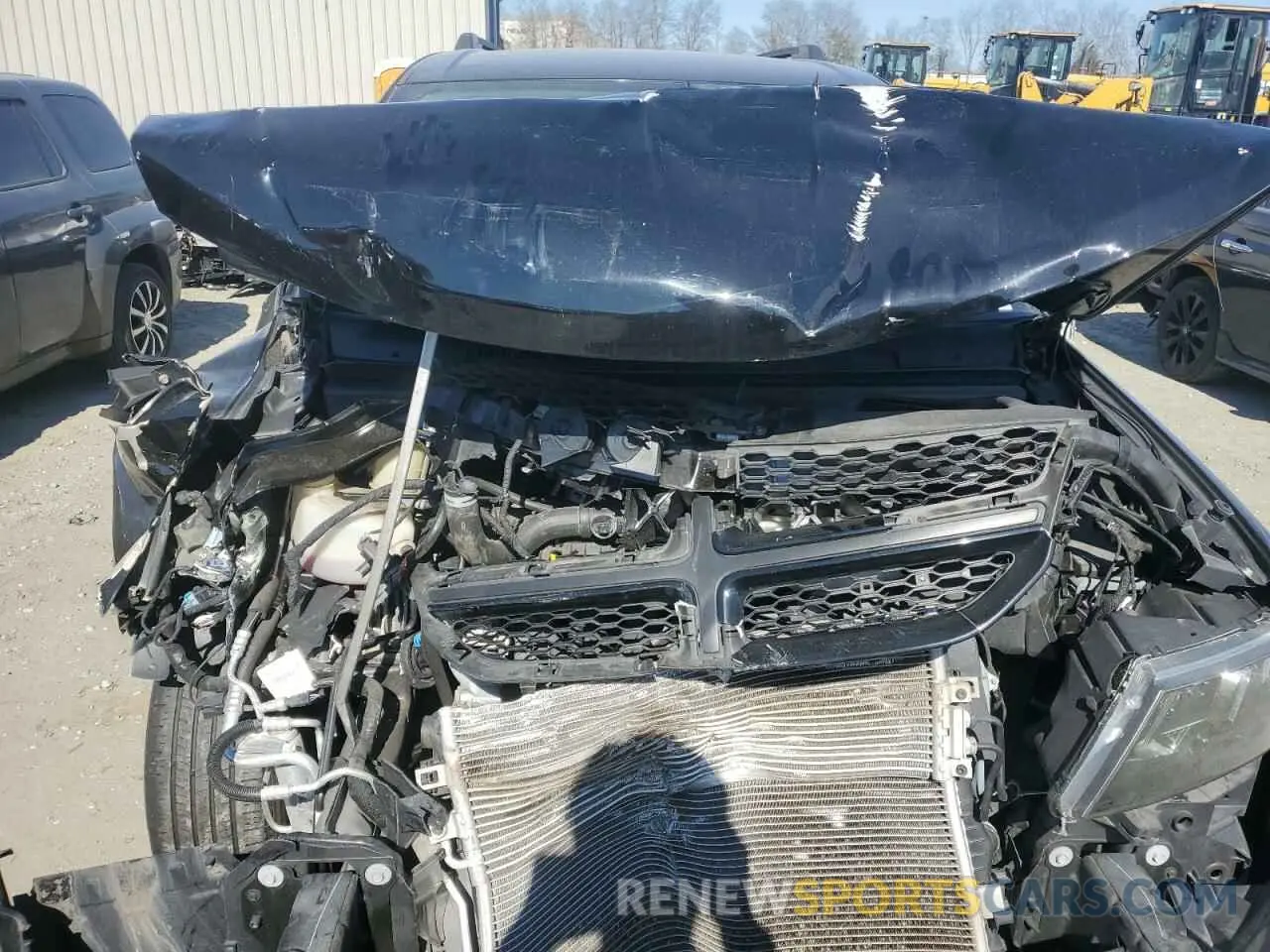 13 Photograph of a damaged car 3C4PDCAB0LT276495 DODGE JOURNEY 2020