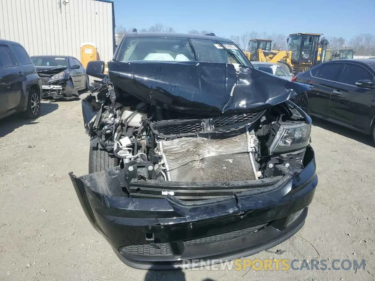 5 Photograph of a damaged car 3C4PDCAB0LT276495 DODGE JOURNEY 2020