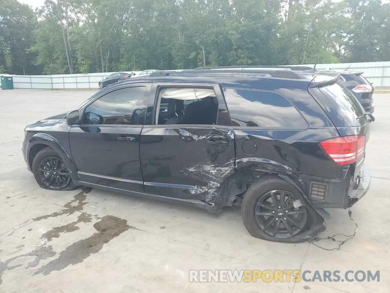 2 Photograph of a damaged car 3C4PDCAB0LT280787 DODGE JOURNEY 2020