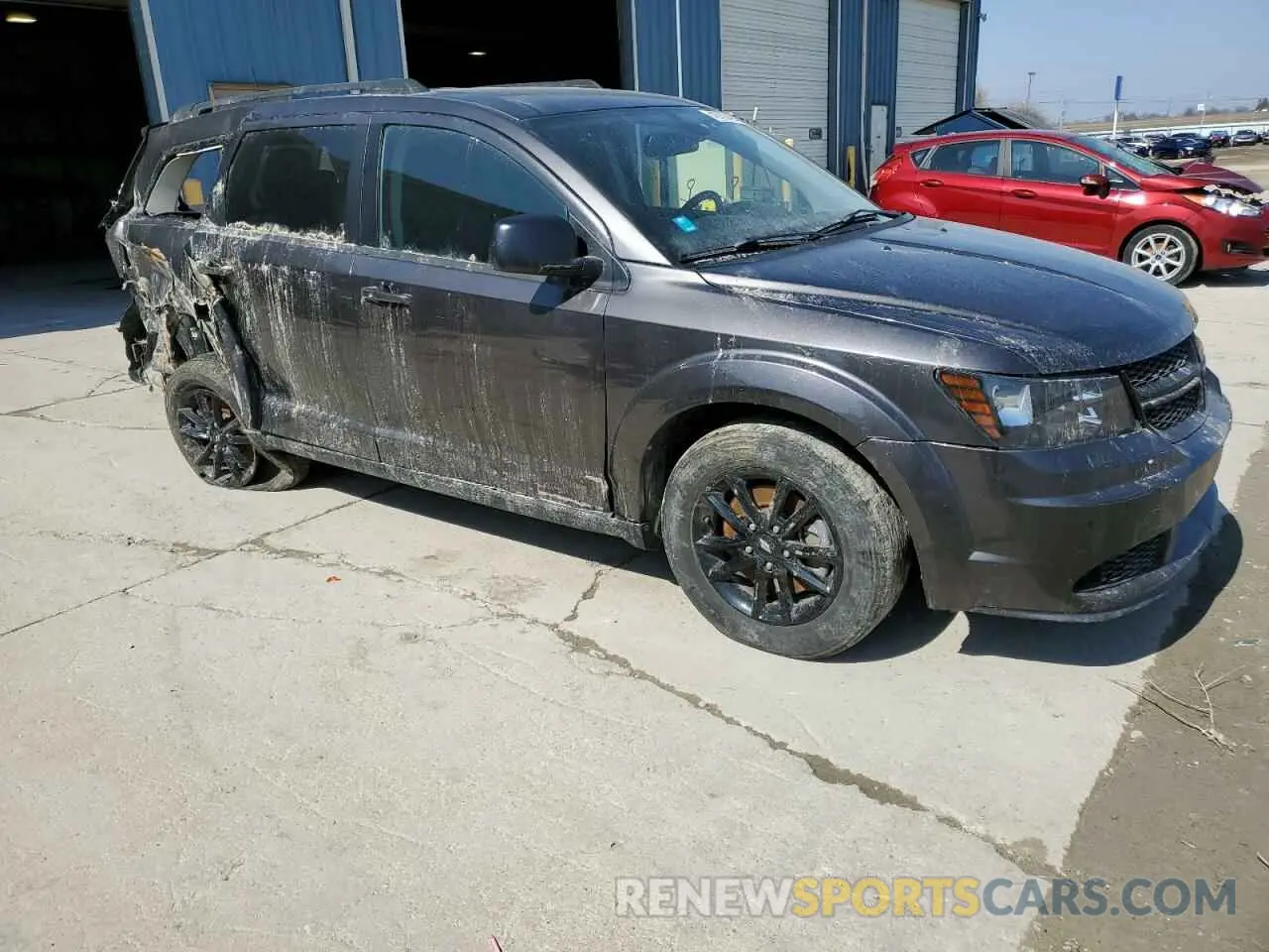 4 Photograph of a damaged car 3C4PDCAB1LT199510 DODGE JOURNEY 2020