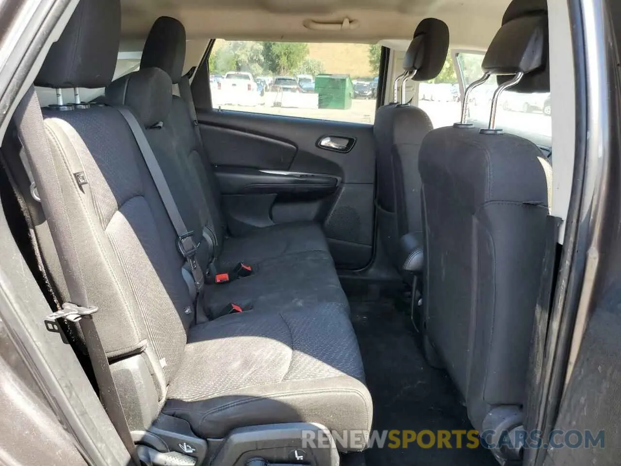11 Photograph of a damaged car 3C4PDCAB1LT232229 DODGE JOURNEY 2020