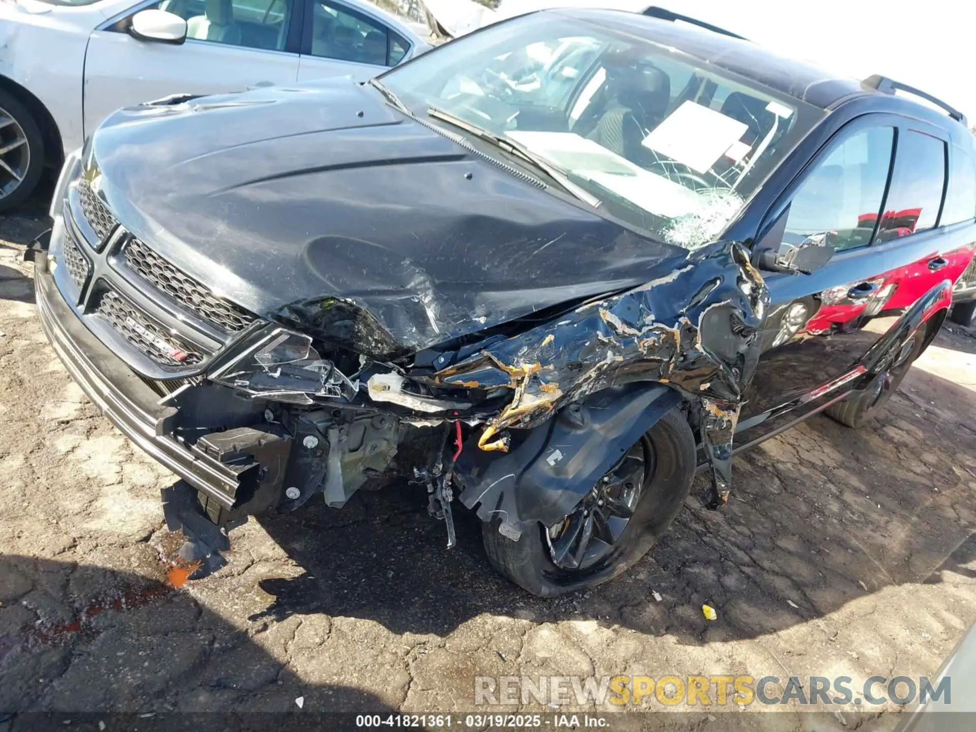 2 Photograph of a damaged car 3C4PDCAB1LT232358 DODGE JOURNEY 2020