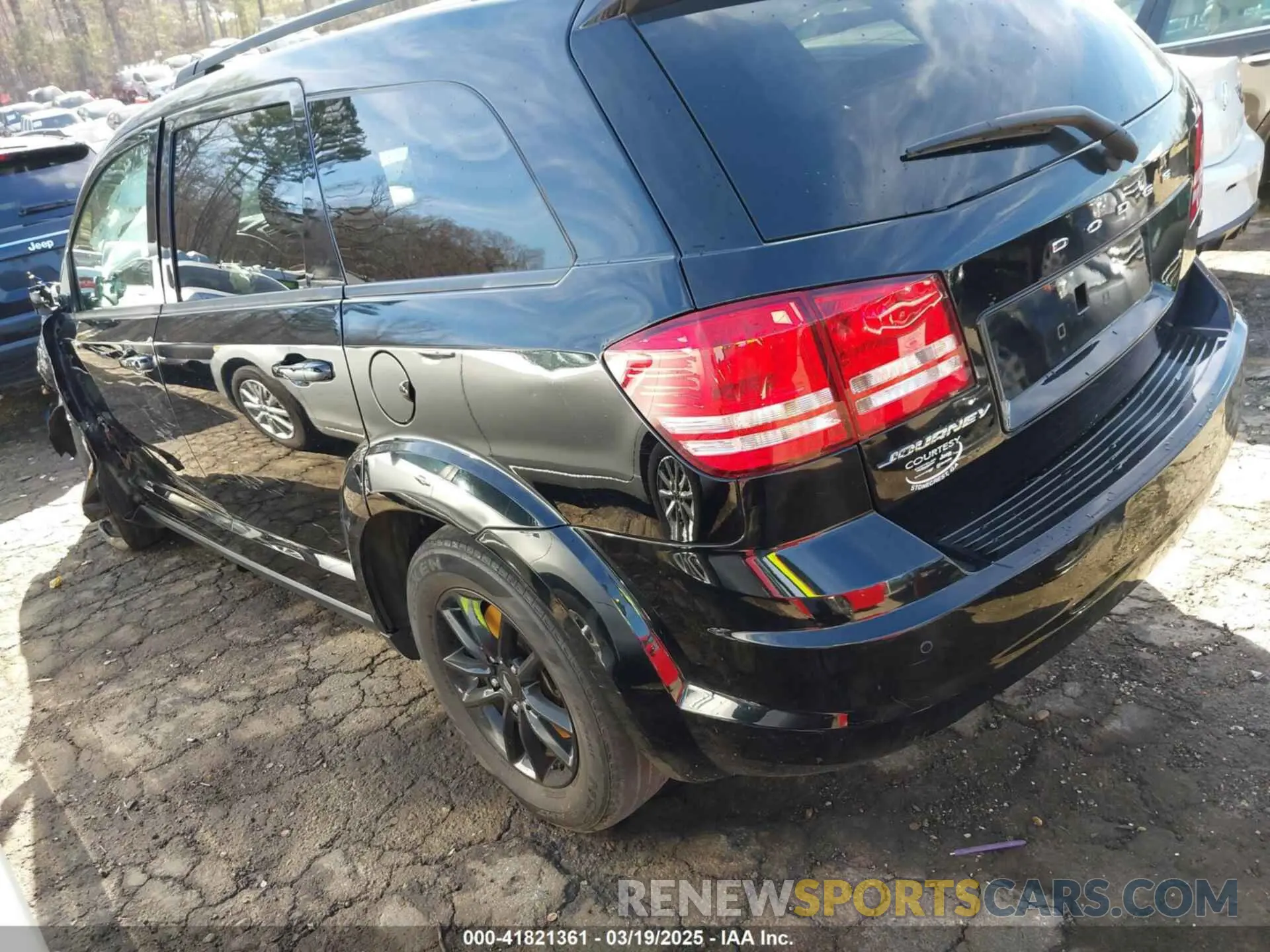 3 Photograph of a damaged car 3C4PDCAB1LT232358 DODGE JOURNEY 2020