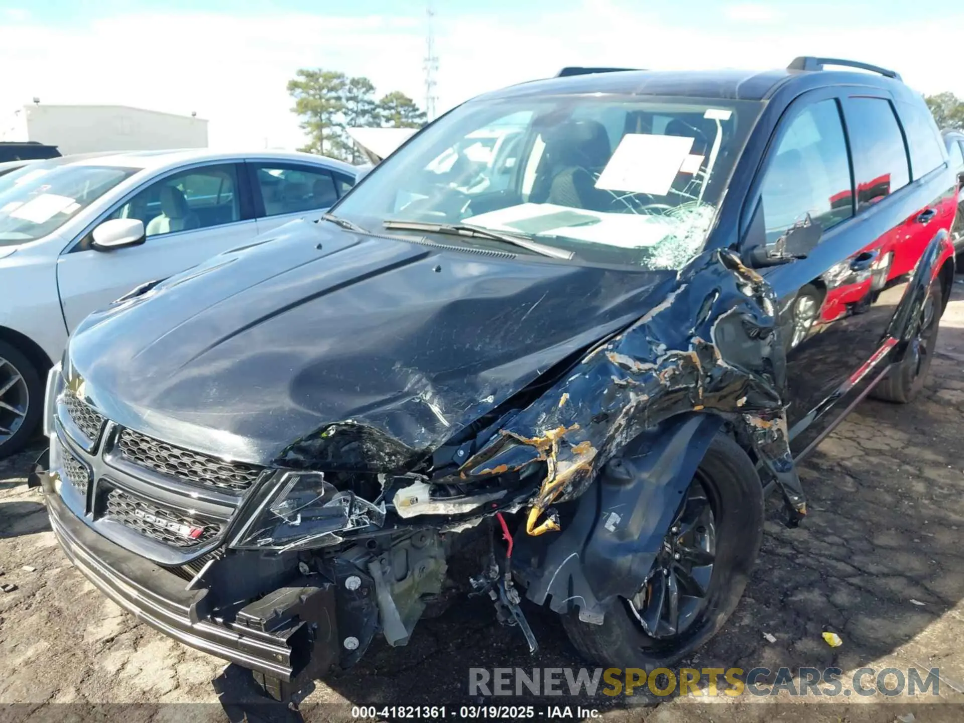 6 Photograph of a damaged car 3C4PDCAB1LT232358 DODGE JOURNEY 2020
