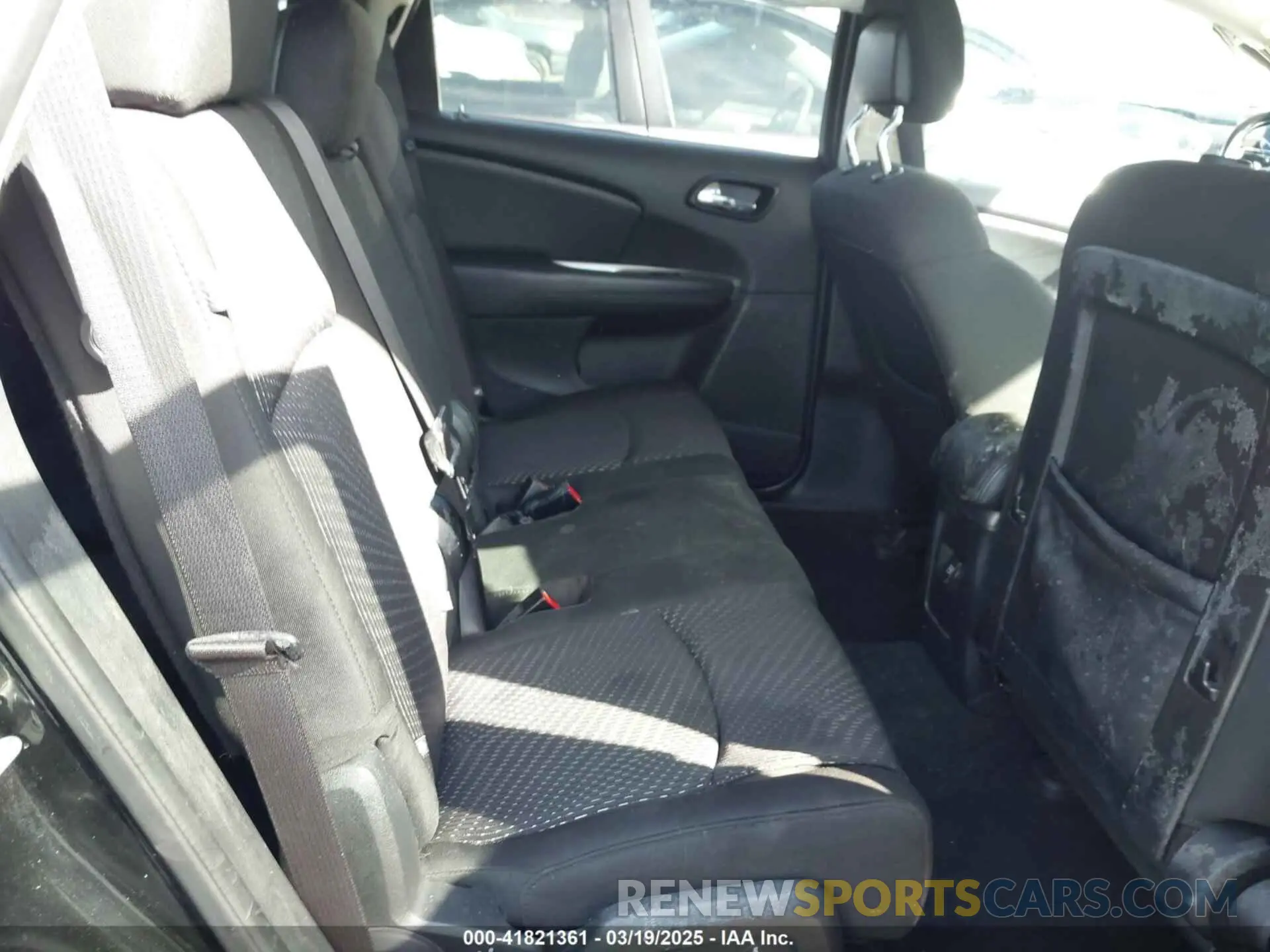 8 Photograph of a damaged car 3C4PDCAB1LT232358 DODGE JOURNEY 2020