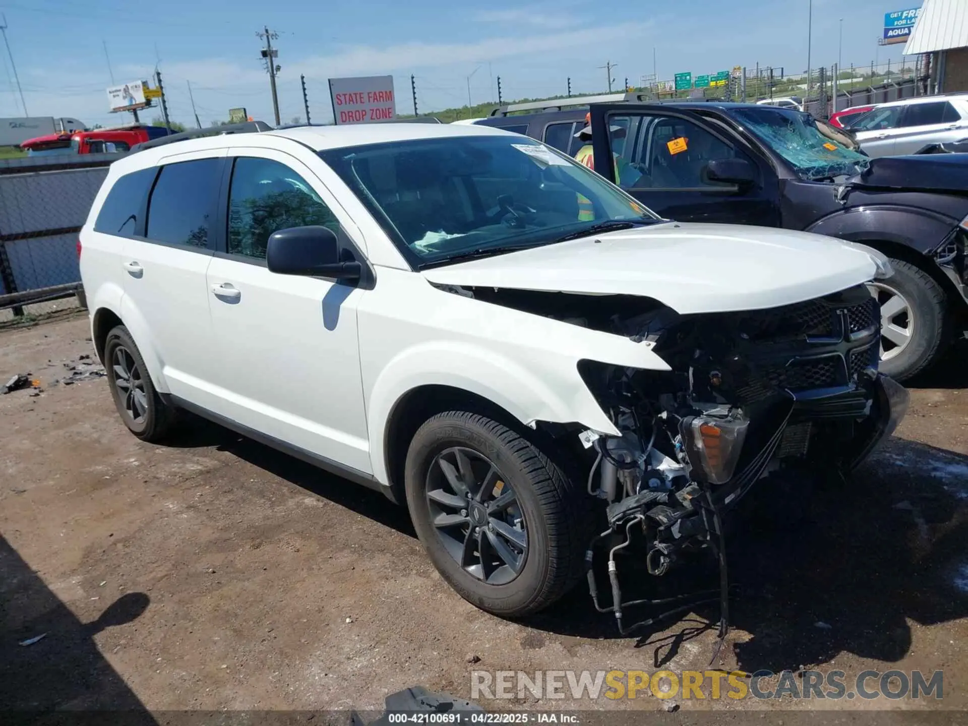 1 Photograph of a damaged car 3C4PDCAB1LT262623 DODGE JOURNEY 2020