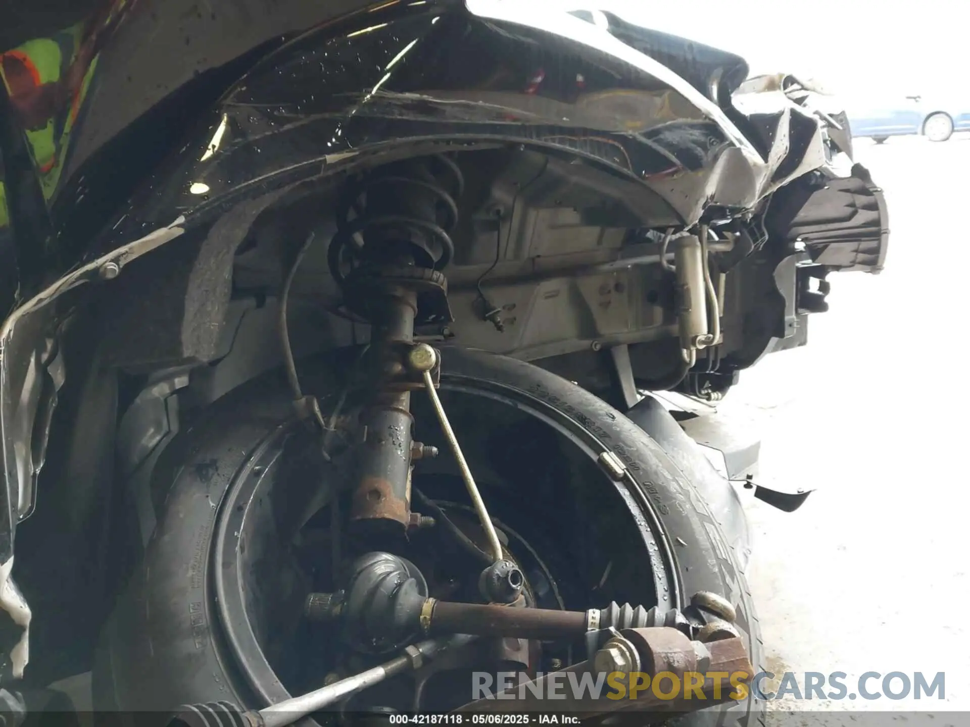 18 Photograph of a damaged car 3C4PDCAB1LT268213 DODGE JOURNEY 2020