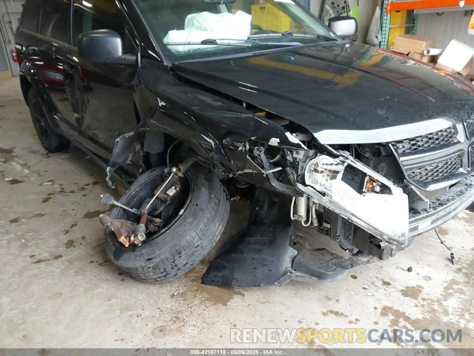 5 Photograph of a damaged car 3C4PDCAB1LT268213 DODGE JOURNEY 2020