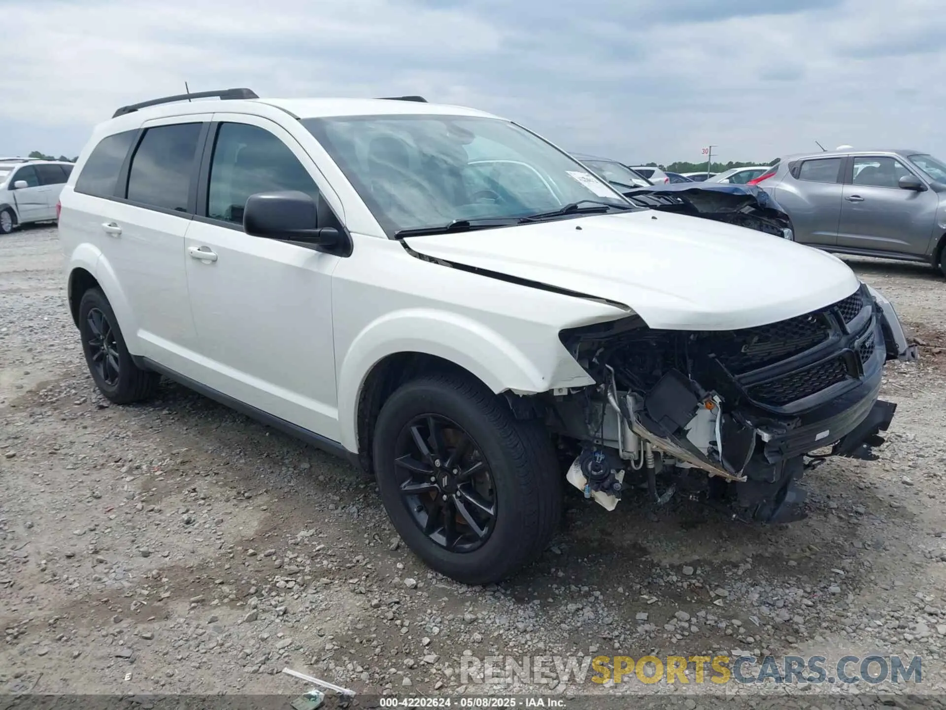 1 Photograph of a damaged car 3C4PDCAB1LT269345 DODGE JOURNEY 2020