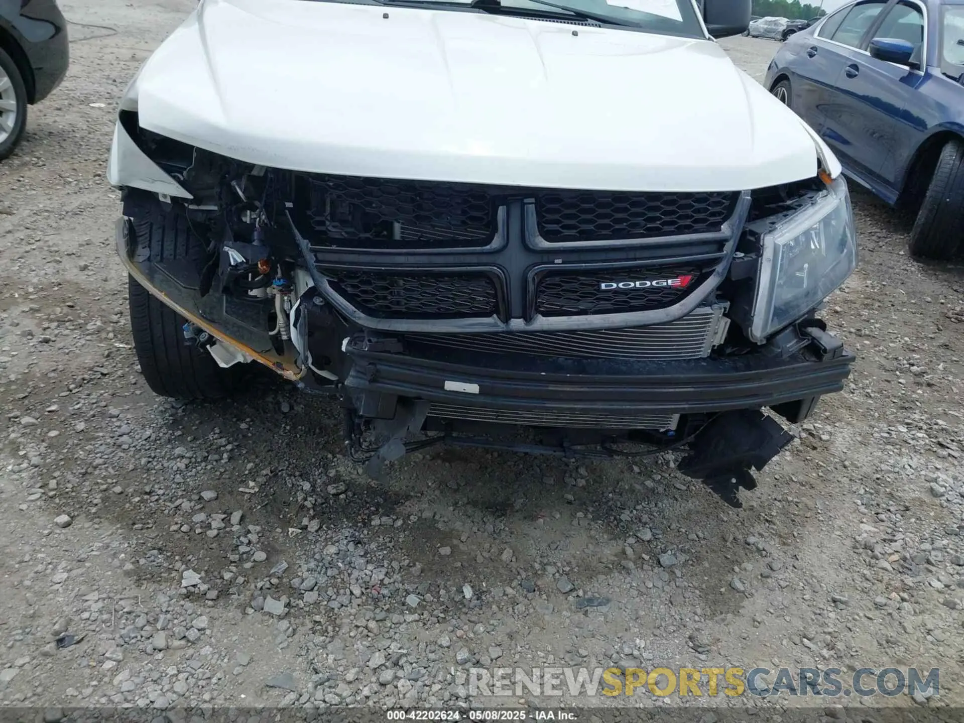 18 Photograph of a damaged car 3C4PDCAB1LT269345 DODGE JOURNEY 2020