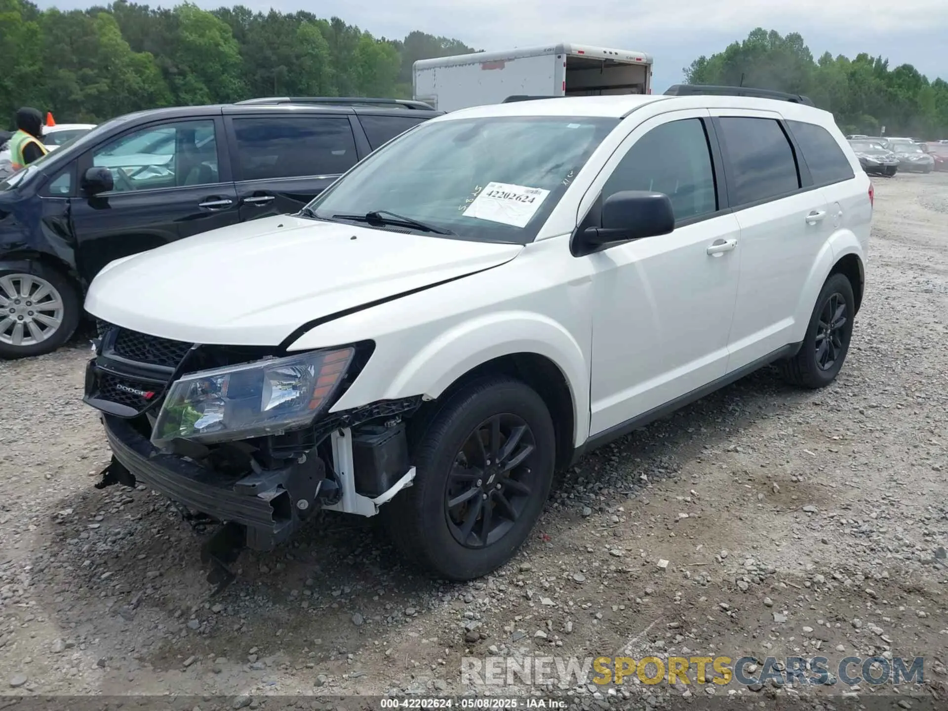 2 Photograph of a damaged car 3C4PDCAB1LT269345 DODGE JOURNEY 2020
