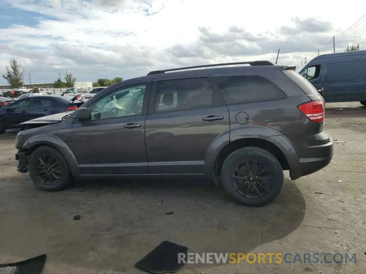 2 Photograph of a damaged car 3C4PDCAB1LT273492 DODGE JOURNEY 2020