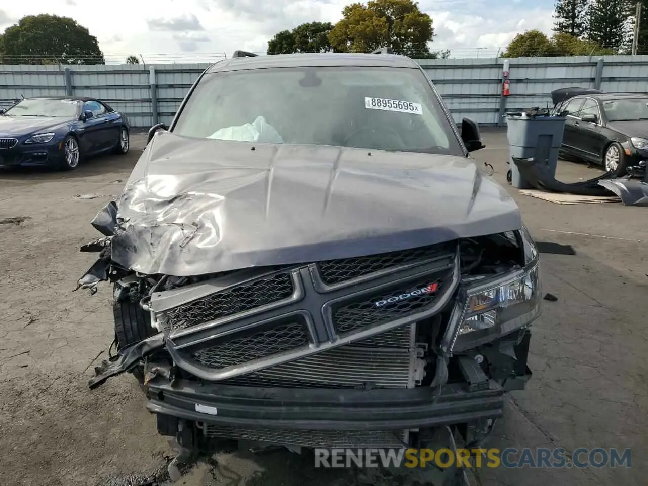 5 Photograph of a damaged car 3C4PDCAB1LT273492 DODGE JOURNEY 2020