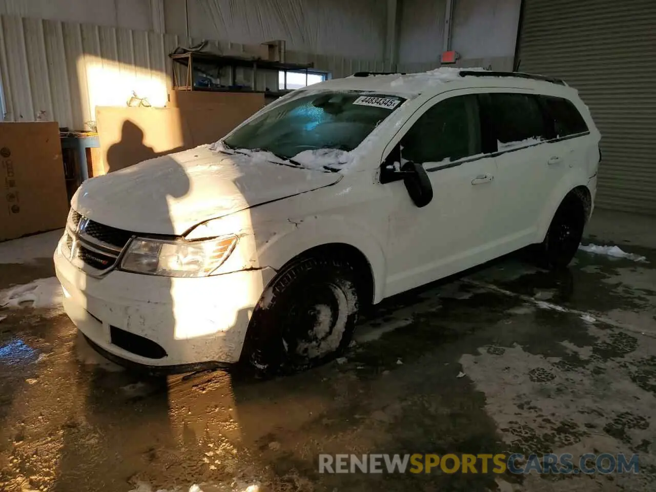 1 Photograph of a damaged car 3C4PDCAB1LT275632 DODGE JOURNEY 2020