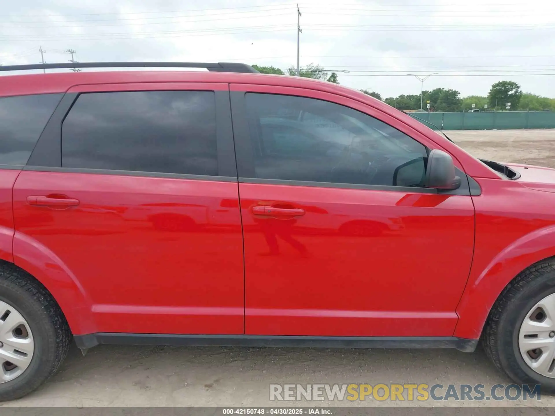 14 Photograph of a damaged car 3C4PDCAB1LT277932 DODGE JOURNEY 2020