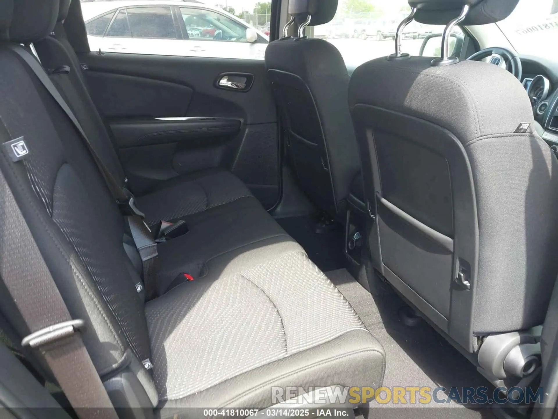 8 Photograph of a damaged car 3C4PDCAB1LT279048 DODGE JOURNEY 2020