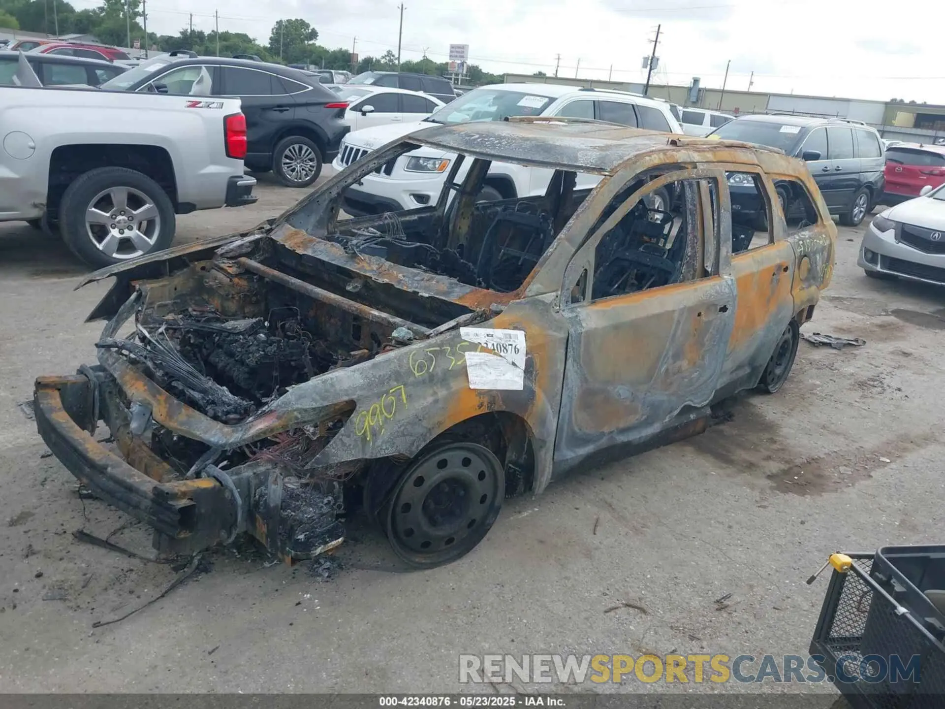 2 Photograph of a damaged car 3C4PDCAB1LT279907 DODGE JOURNEY 2020