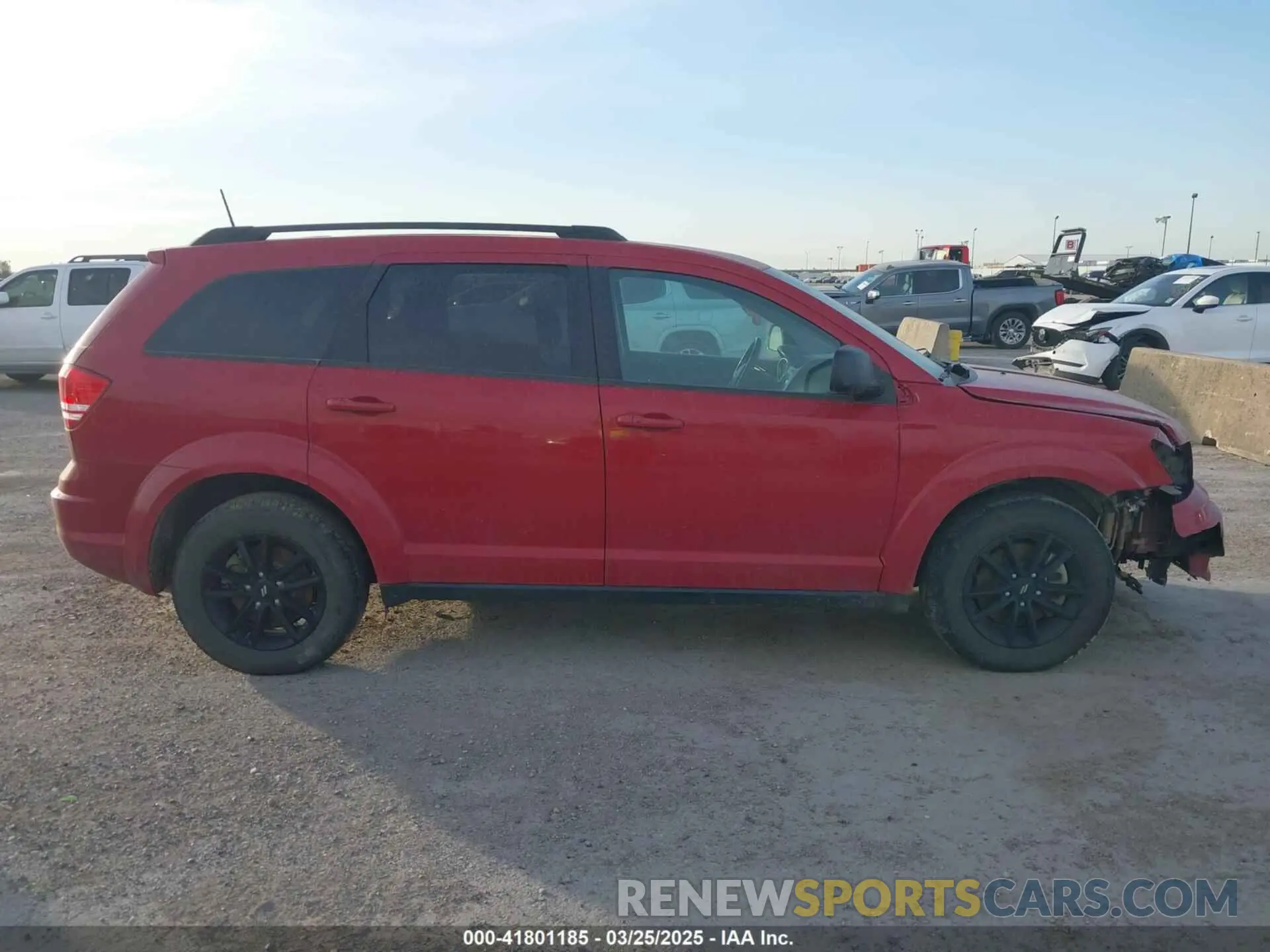 13 Photograph of a damaged car 3C4PDCAB1LT280488 DODGE JOURNEY 2020