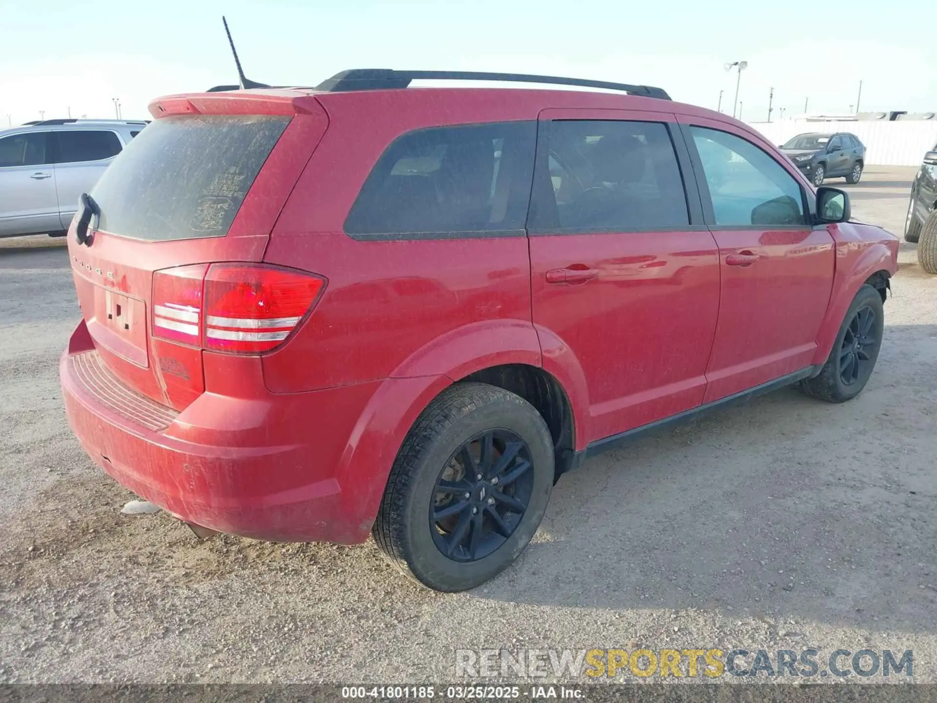 4 Photograph of a damaged car 3C4PDCAB1LT280488 DODGE JOURNEY 2020