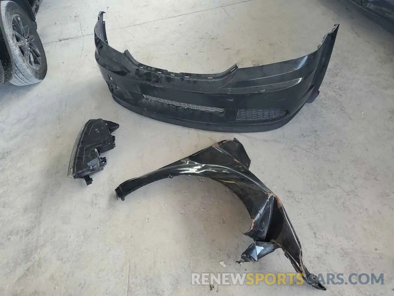 13 Photograph of a damaged car 3C4PDCAB2LT202608 DODGE JOURNEY 2020