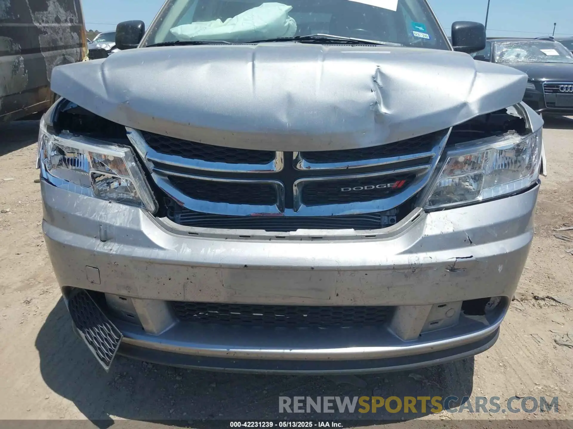 11 Photograph of a damaged car 3C4PDCAB2LT250674 DODGE JOURNEY 2020