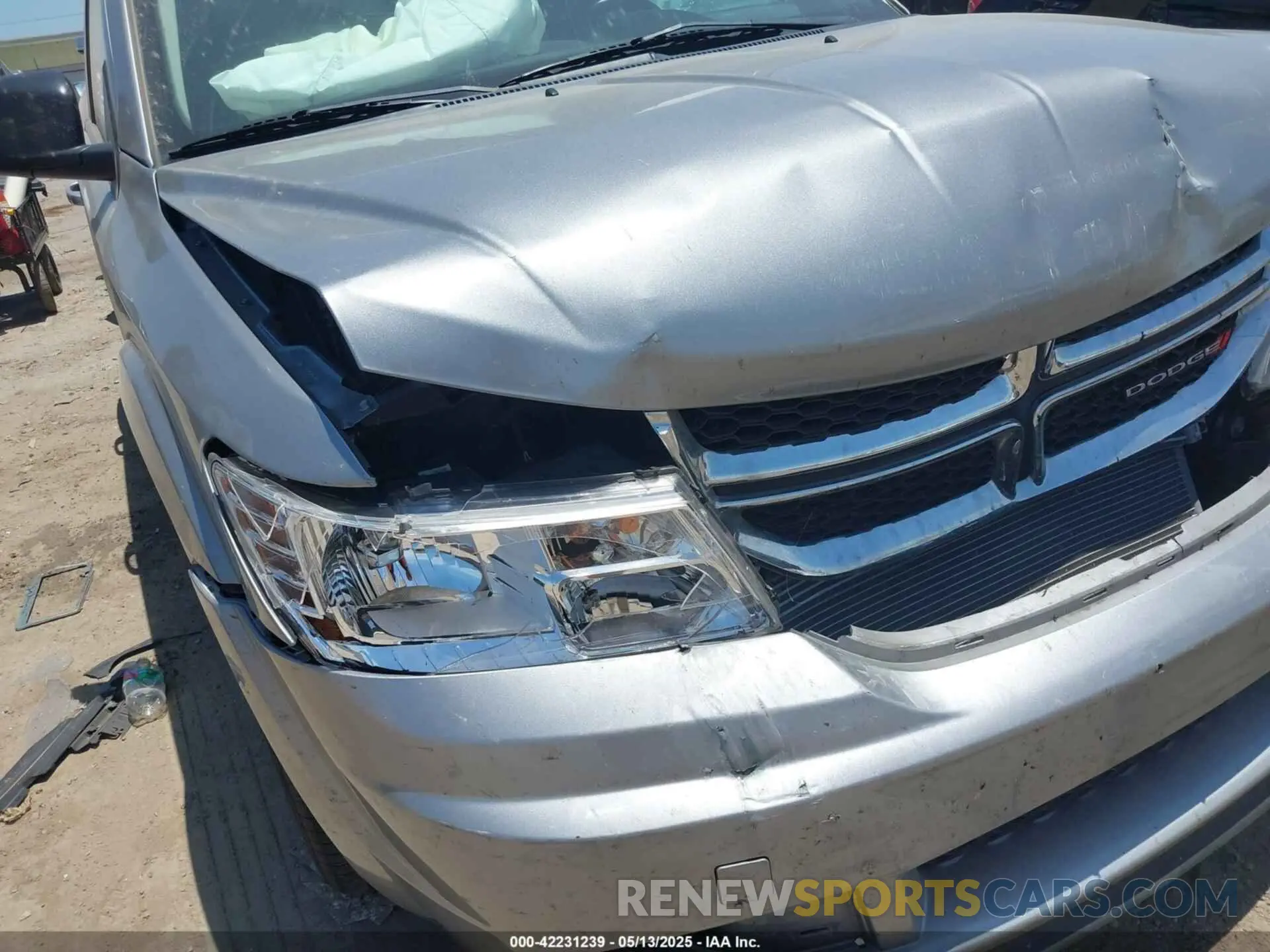 6 Photograph of a damaged car 3C4PDCAB2LT250674 DODGE JOURNEY 2020