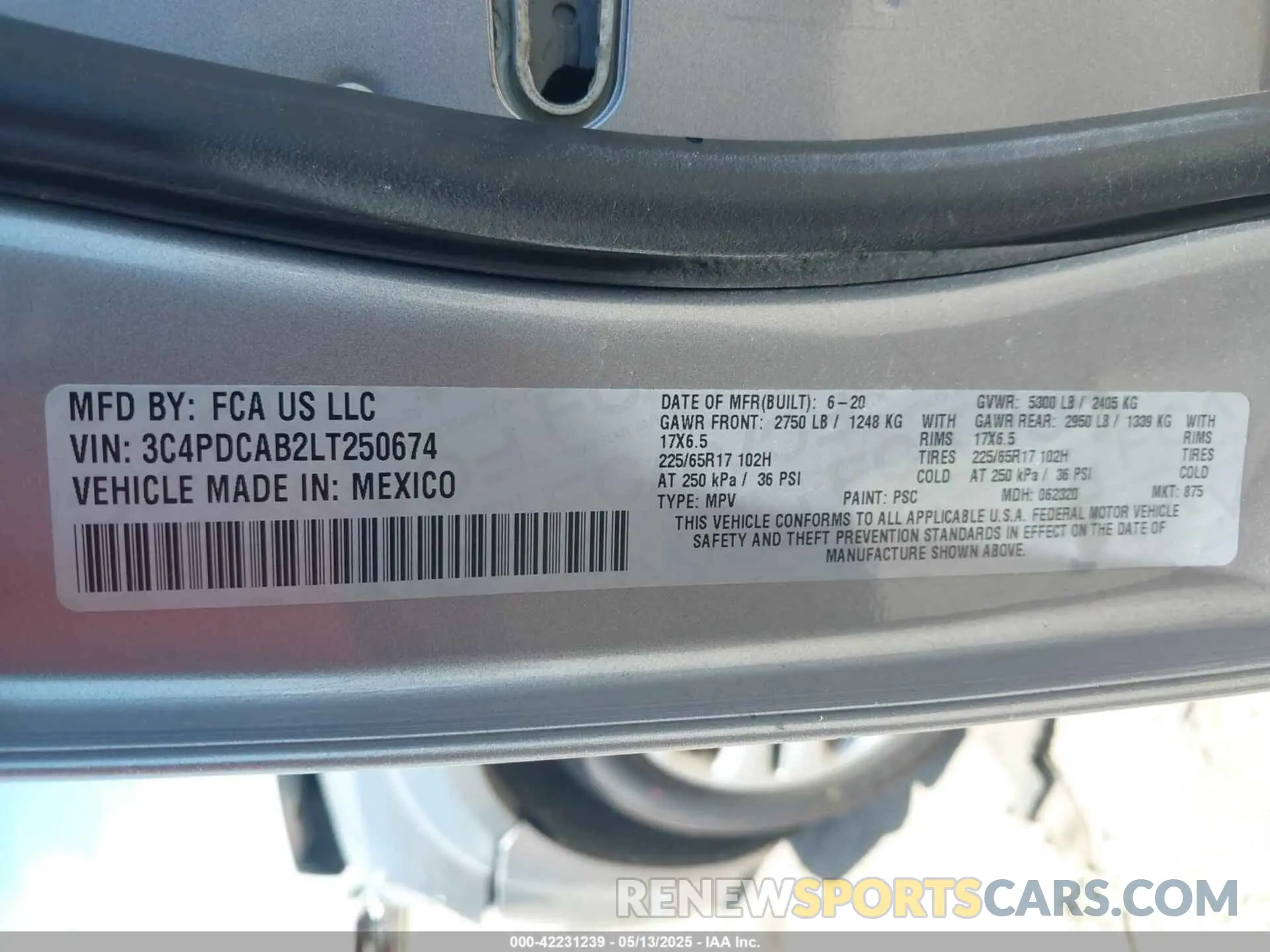 9 Photograph of a damaged car 3C4PDCAB2LT250674 DODGE JOURNEY 2020