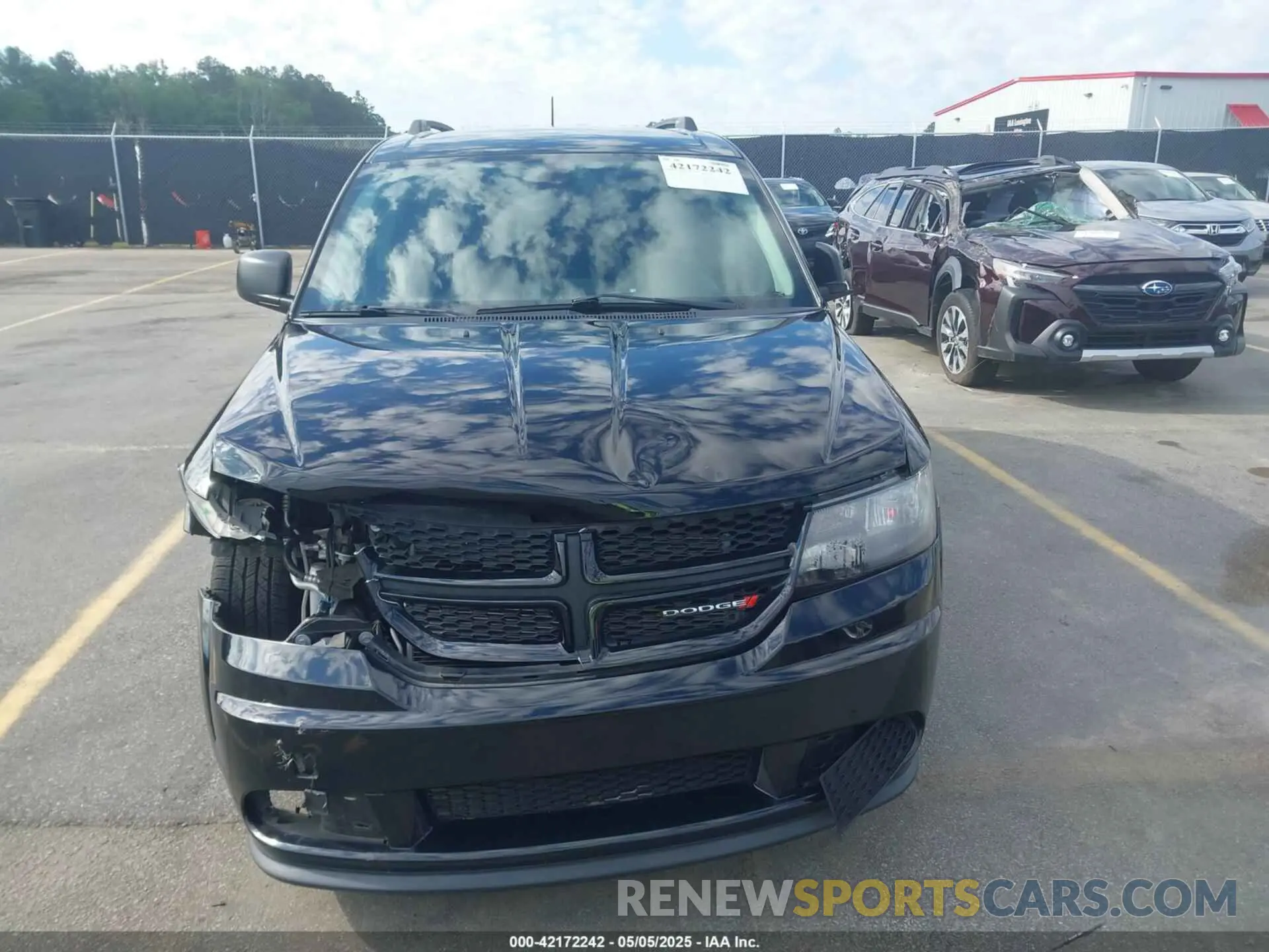 12 Photograph of a damaged car 3C4PDCAB2LT264395 DODGE JOURNEY 2020