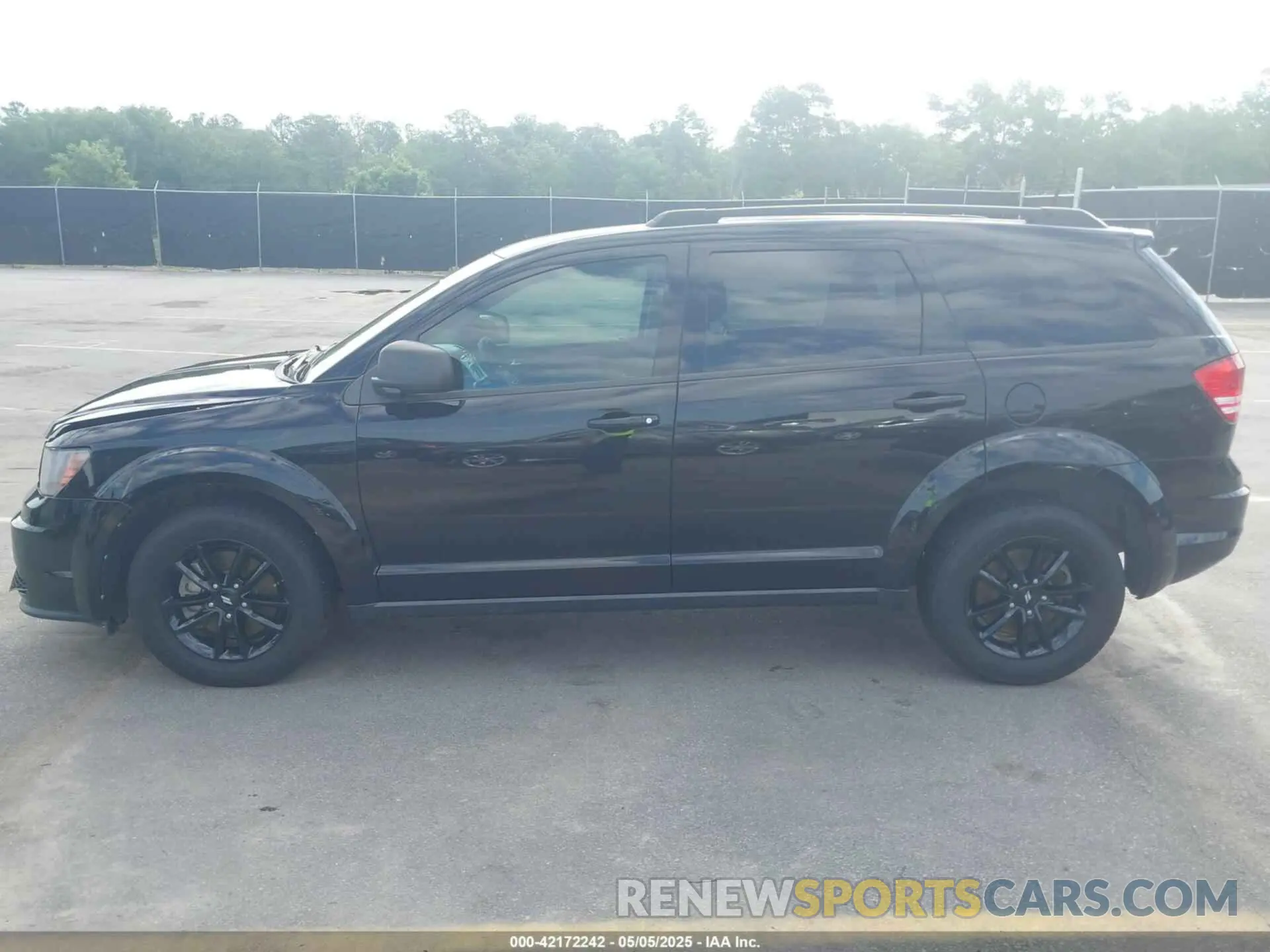 14 Photograph of a damaged car 3C4PDCAB2LT264395 DODGE JOURNEY 2020