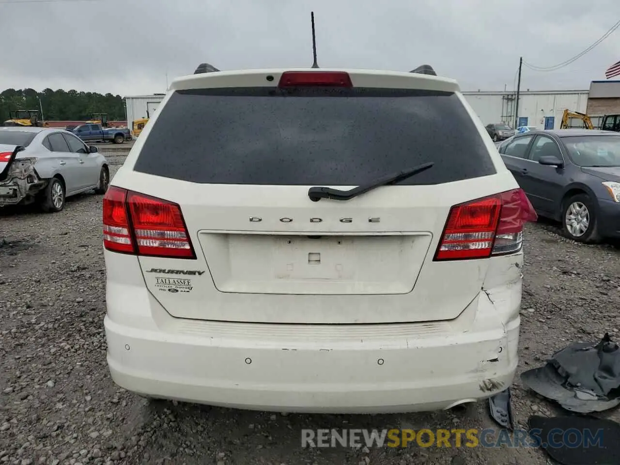 6 Photograph of a damaged car 3C4PDCAB2LT266308 DODGE JOURNEY 2020