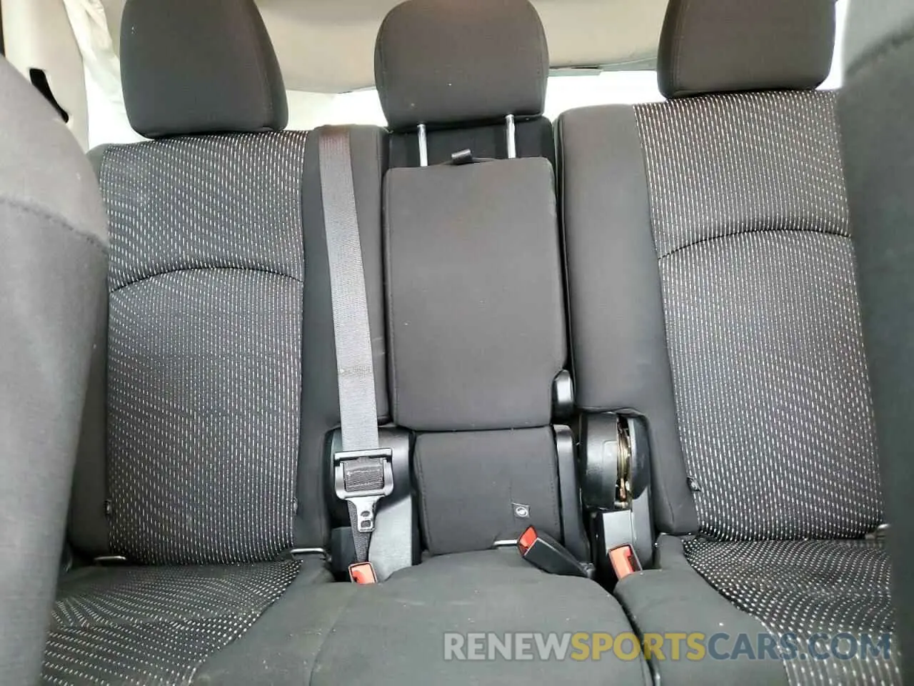 10 Photograph of a damaged car 3C4PDCAB2LT268219 DODGE JOURNEY 2020