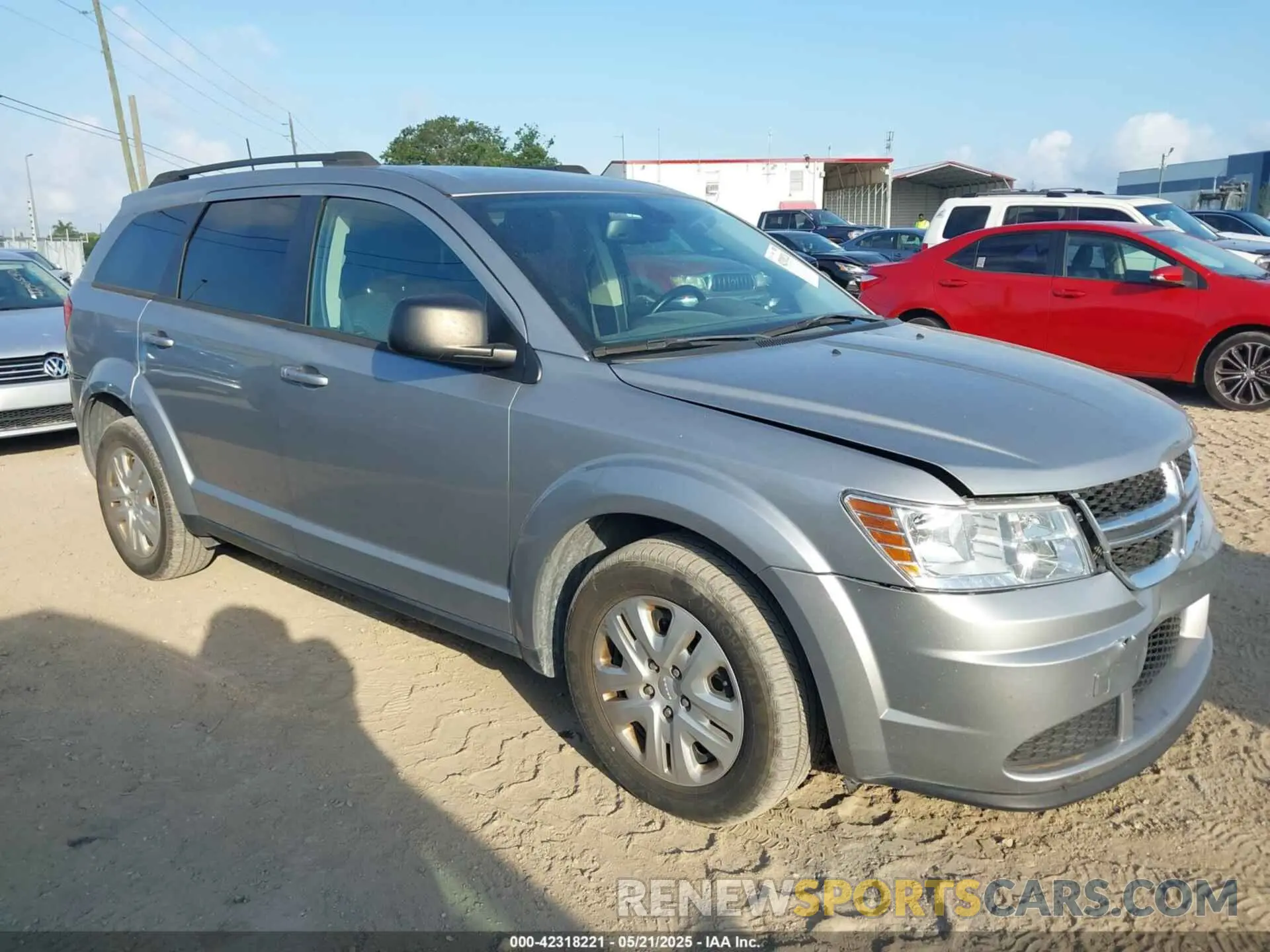 1 Photograph of a damaged car 3C4PDCAB2LT270729 DODGE JOURNEY 2020