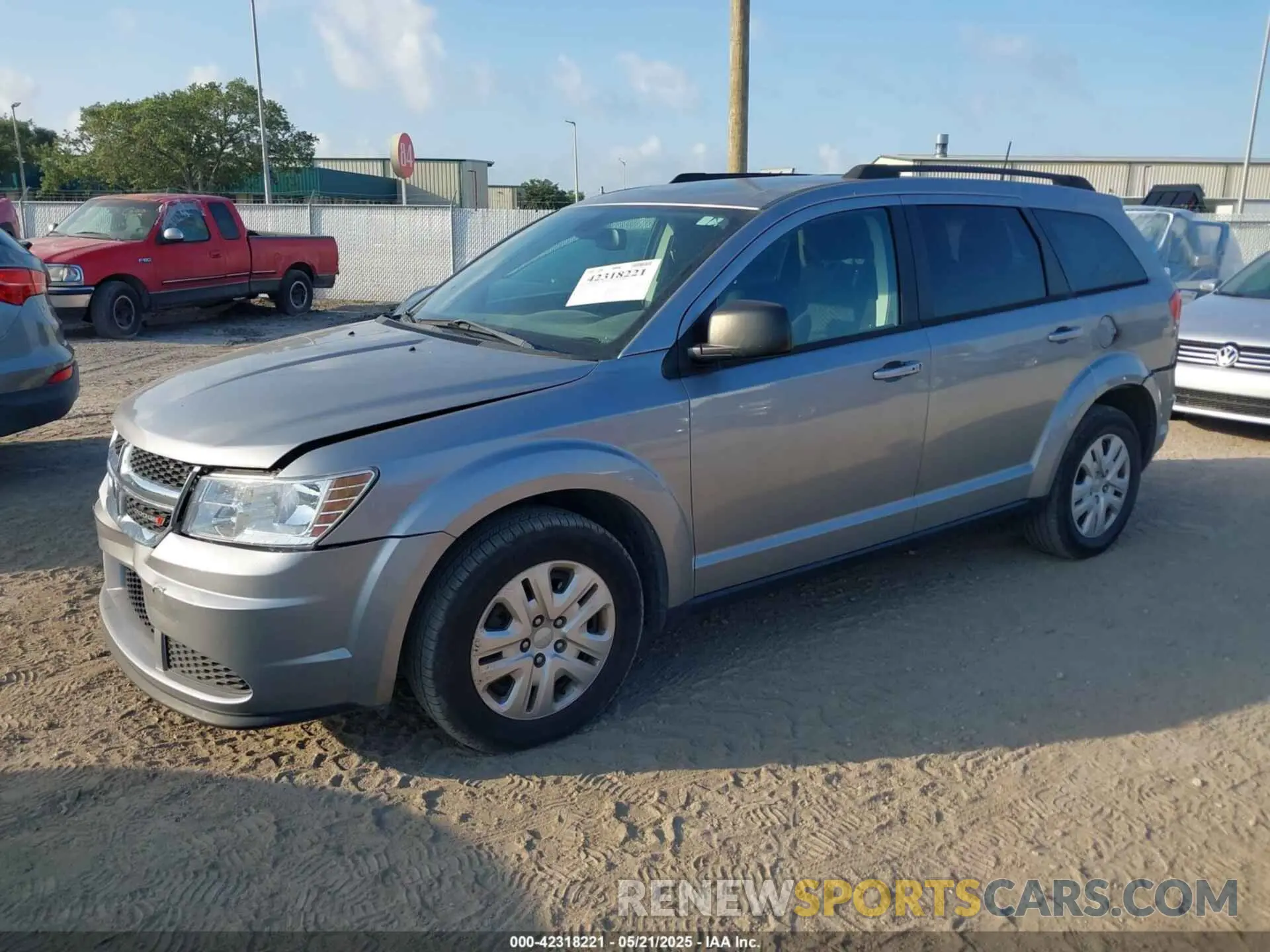 2 Photograph of a damaged car 3C4PDCAB2LT270729 DODGE JOURNEY 2020