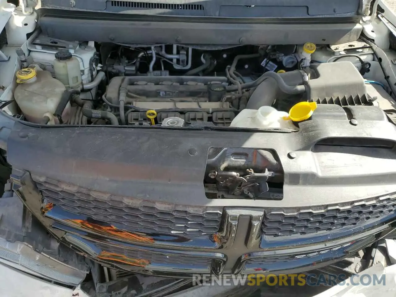 12 Photograph of a damaged car 3C4PDCAB2LT271931 DODGE JOURNEY 2020